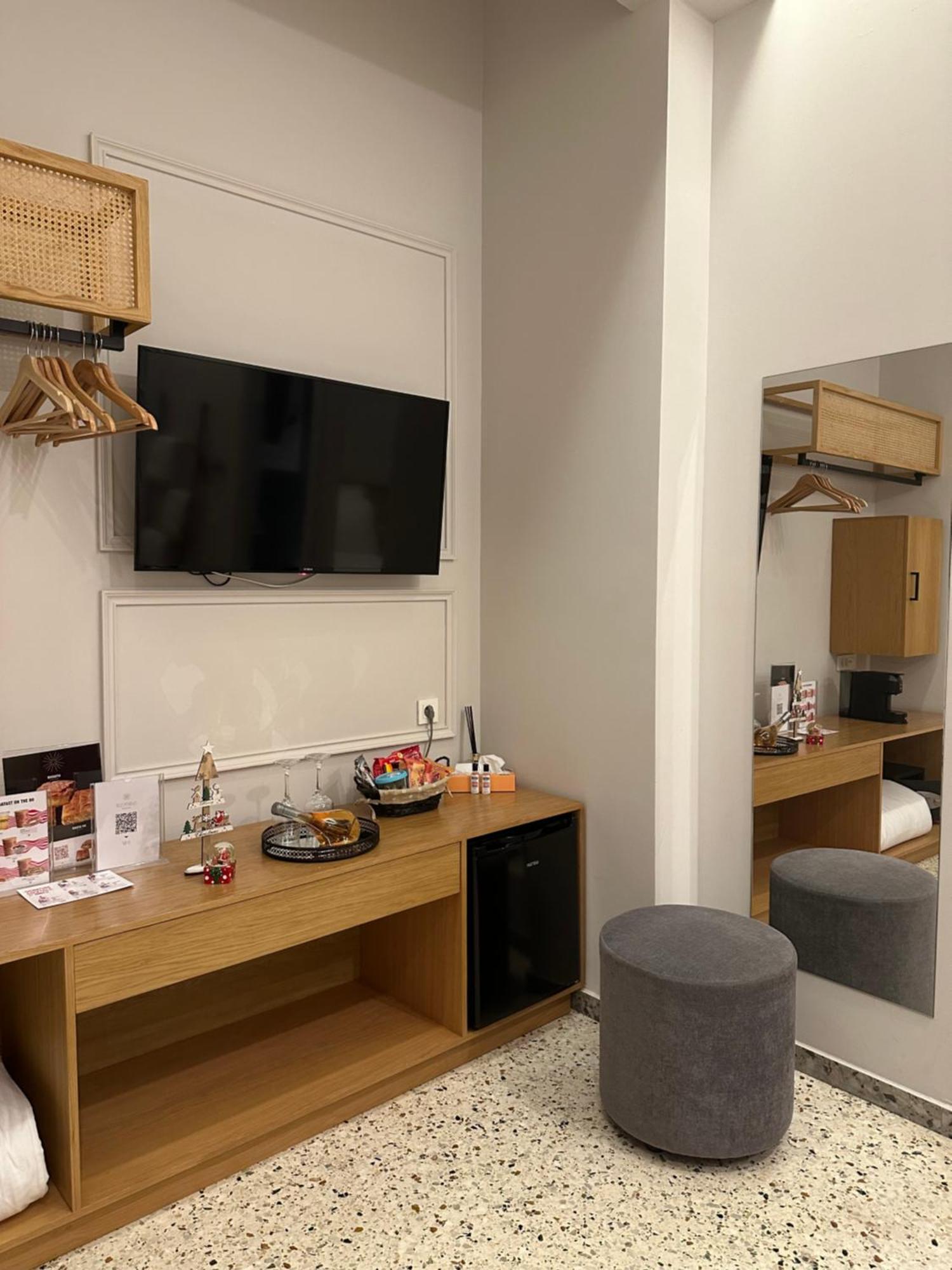 Belle Athenes - Luxury Rooms At Monastiraki Railway Station 外观 照片