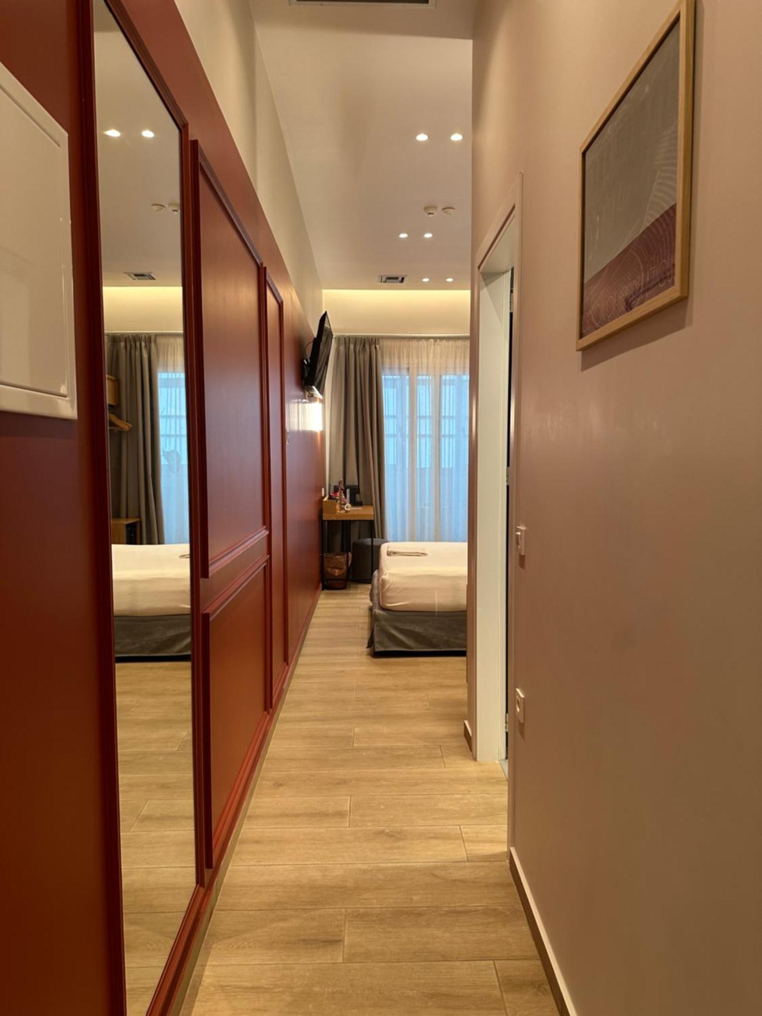 Belle Athenes - Luxury Rooms At Monastiraki Railway Station 外观 照片