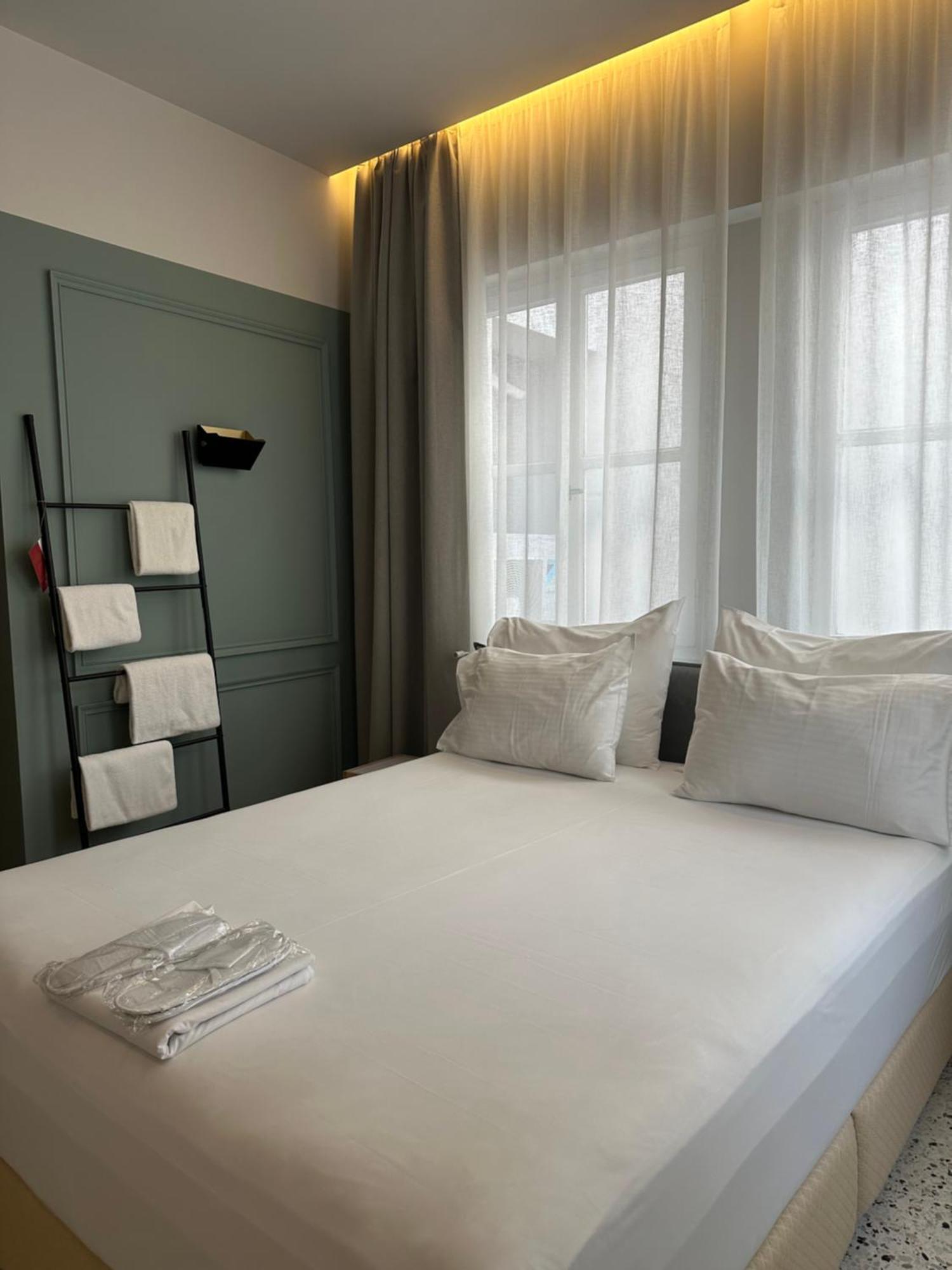 Belle Athenes - Luxury Rooms At Monastiraki Railway Station 外观 照片
