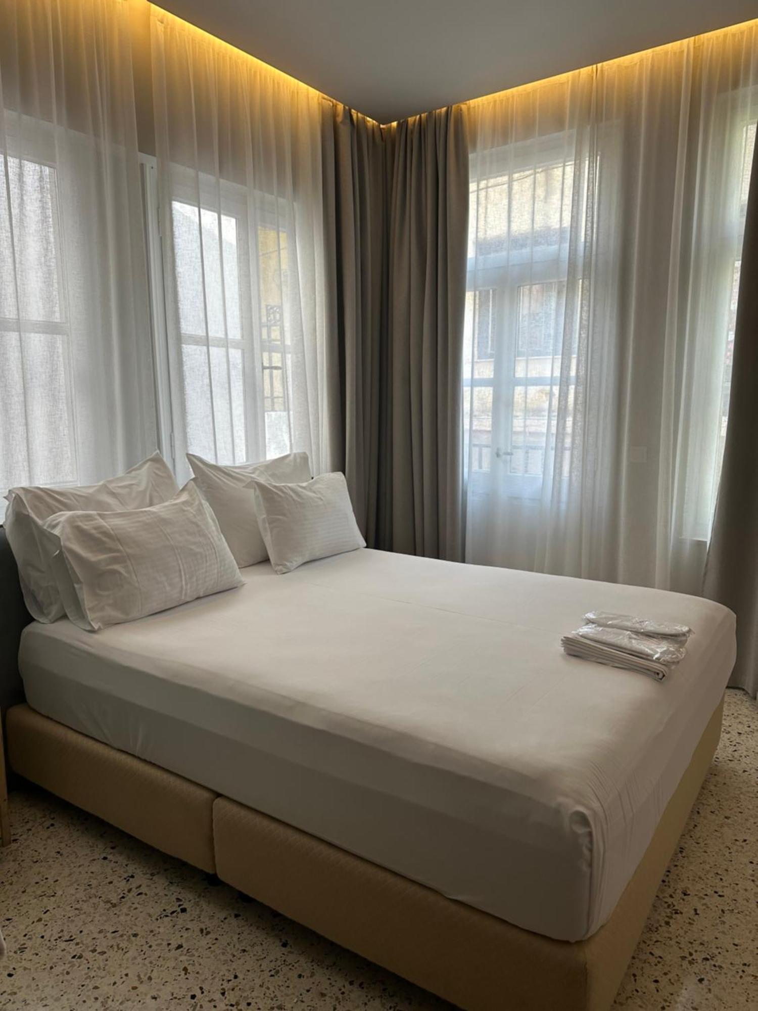 Belle Athenes - Luxury Rooms At Monastiraki Railway Station 外观 照片