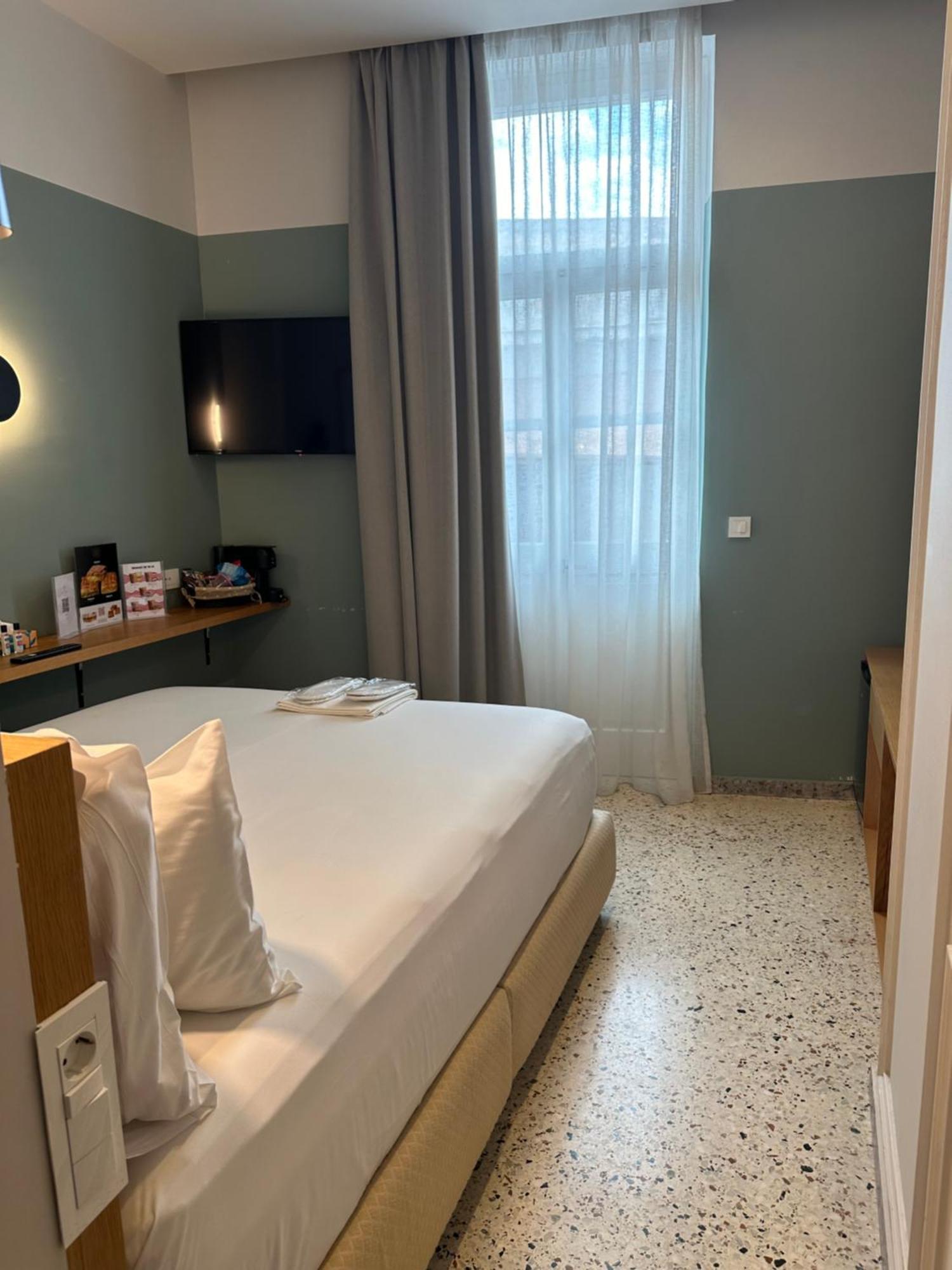 Belle Athenes - Luxury Rooms At Monastiraki Railway Station 外观 照片